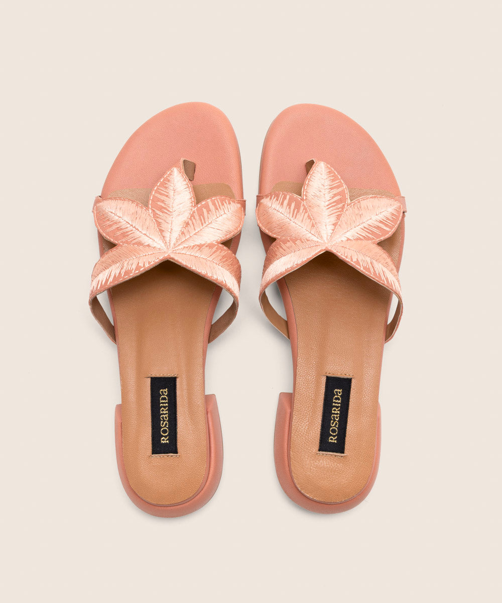 Mule Palm Nude - frontal