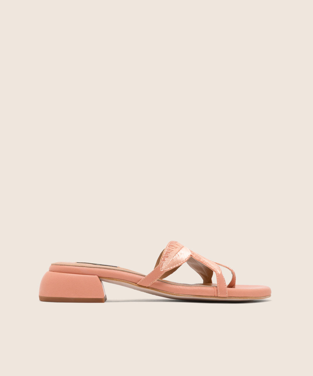 Mule Palm Nude - lateral